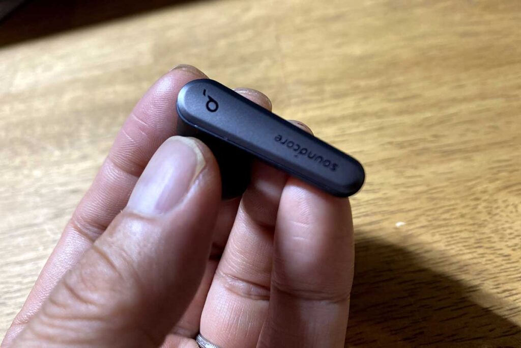 Liberty Air 2 Pro イヤフォン背面